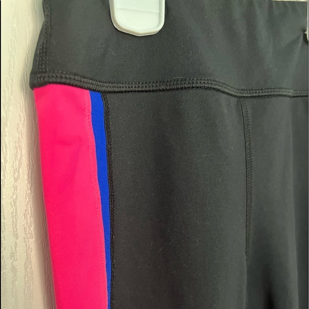 Zella Capris, size 8-10, good condition